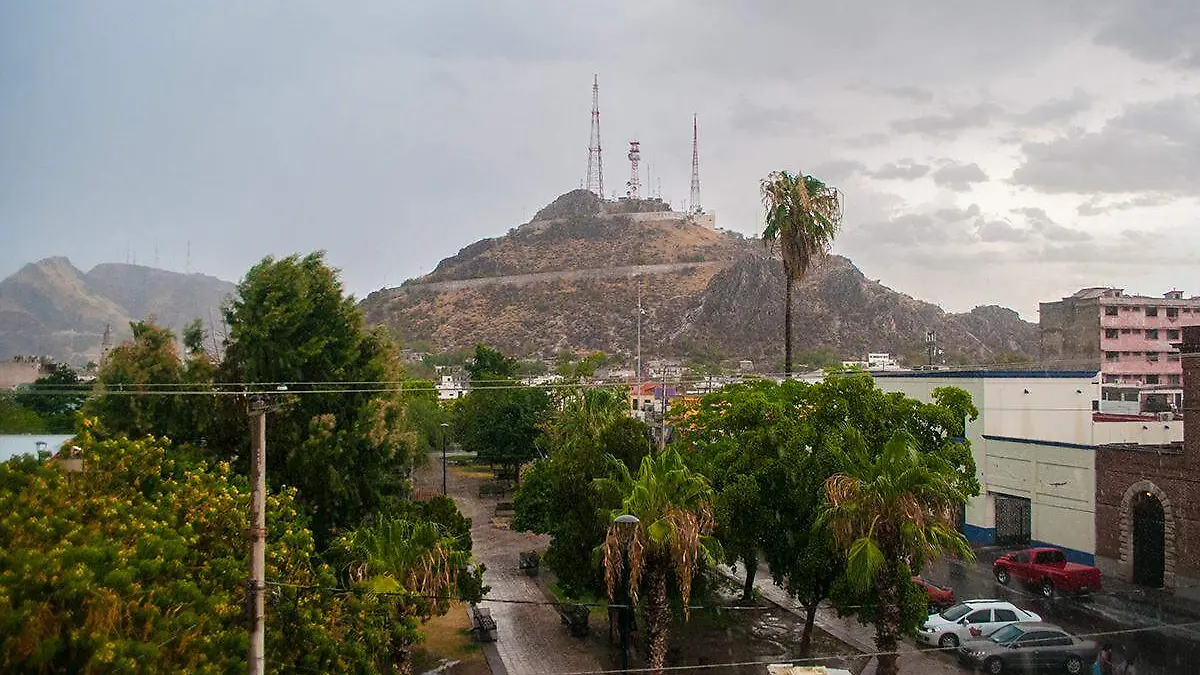 Lluvia Hermosillo Cerro de la Campana - Abraham Téllez (7)